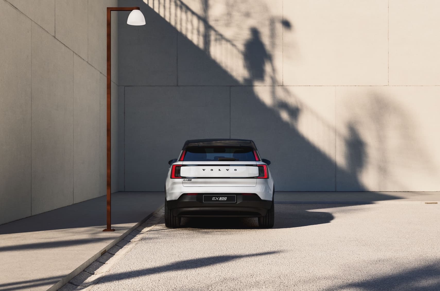 Volvo EX30 Update 2027: Neue P3-Basisversion und V2L-Funktion