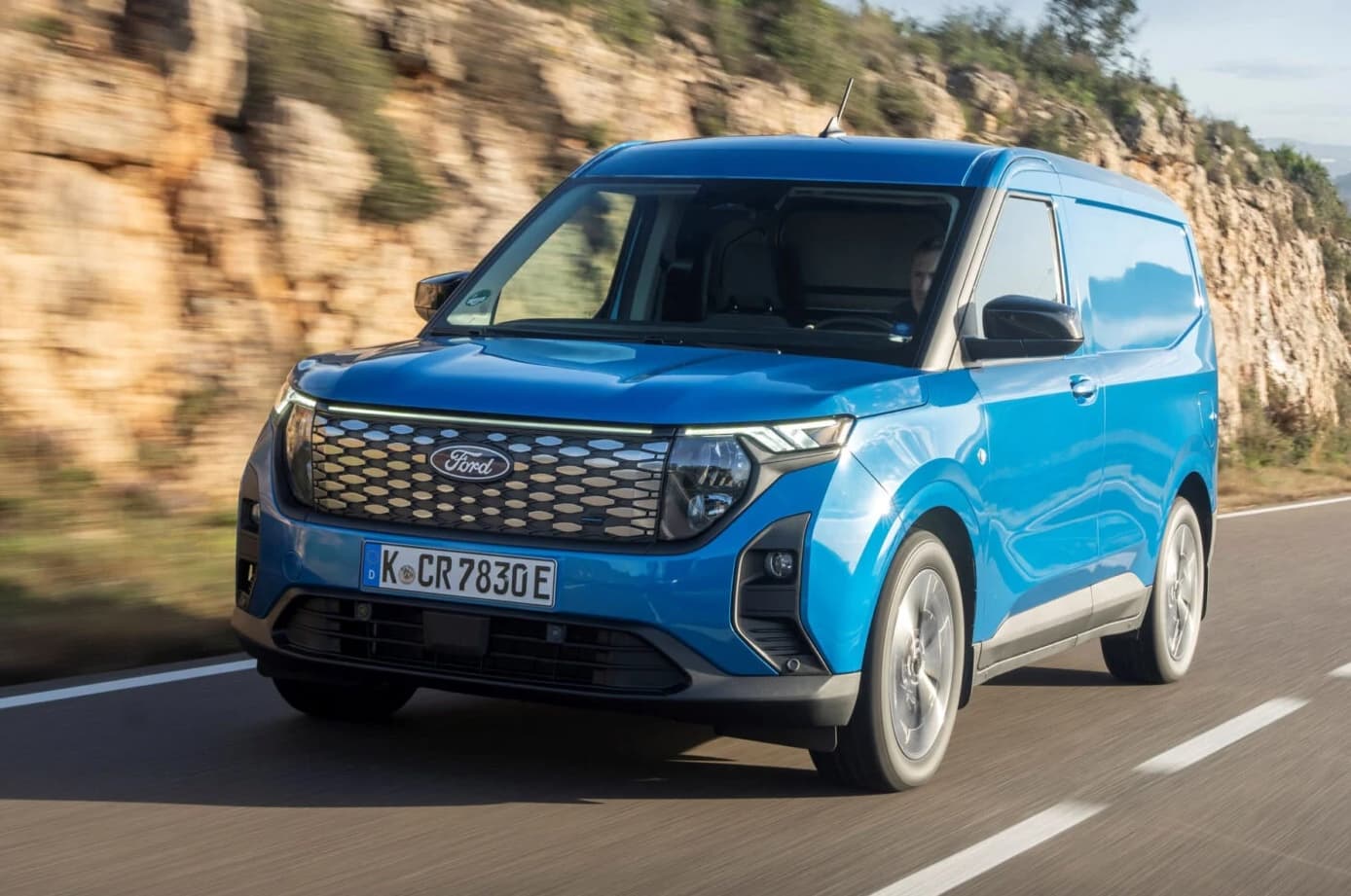 Ford E-Transit Courier: Mehr Reichweite durch Batterie-Update