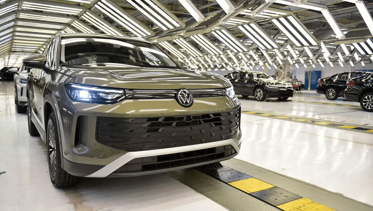 VW-Krise 2026: Gewinn halbiert & 50.000 Jobs vor dem Aus