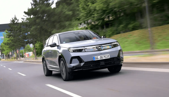 Stellantis-Lieferstopp: Opel & Peugeot Long-Range-Modelle erst 2027?