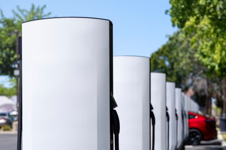 Tesla Supercharger for Business: Neuer Kalkulator enthüllt Kosten und ROI