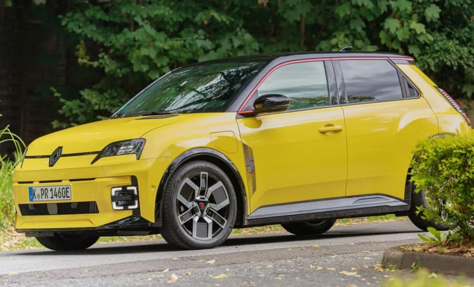 Renault 5 E-Tech: 11.111 Bestellungen – Ein Jahr voller Erfolg