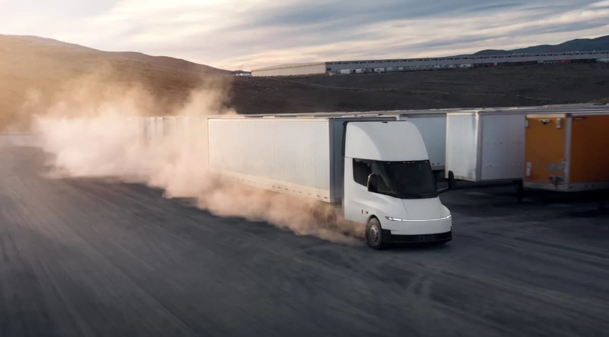 Tesla Semi: Großauftrag von 40 Fahrzeugen über Forum Mobility