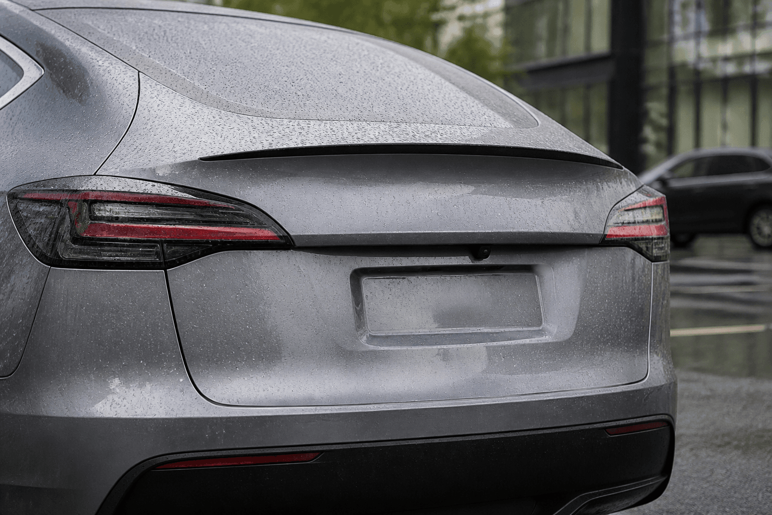 Tesla Model Y: Neue Kamera-Waschanlage taucht im Teilekatalog auf, deutlicher Robotaxi-Hinweis