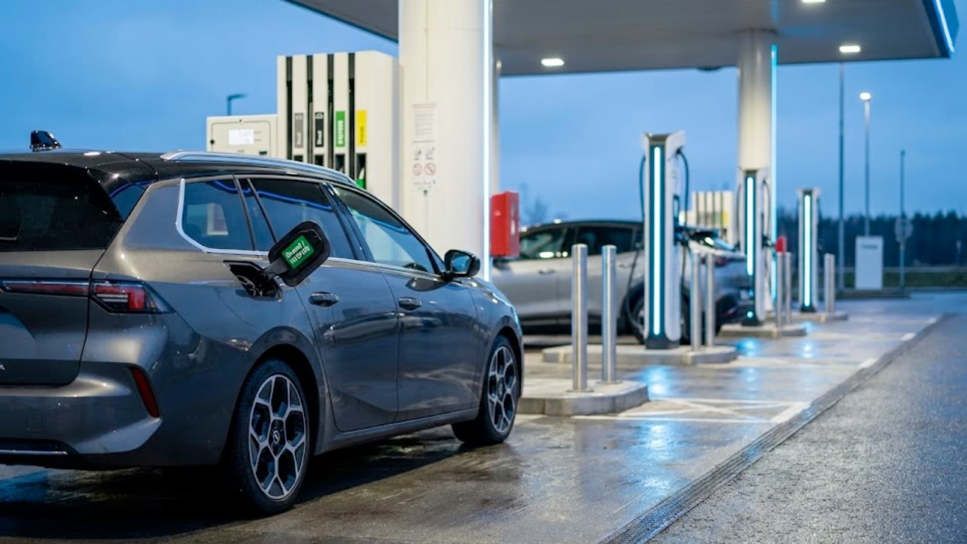 Stellantis Diesel-Comeback: Warum Opel & Peugeot umschwenken