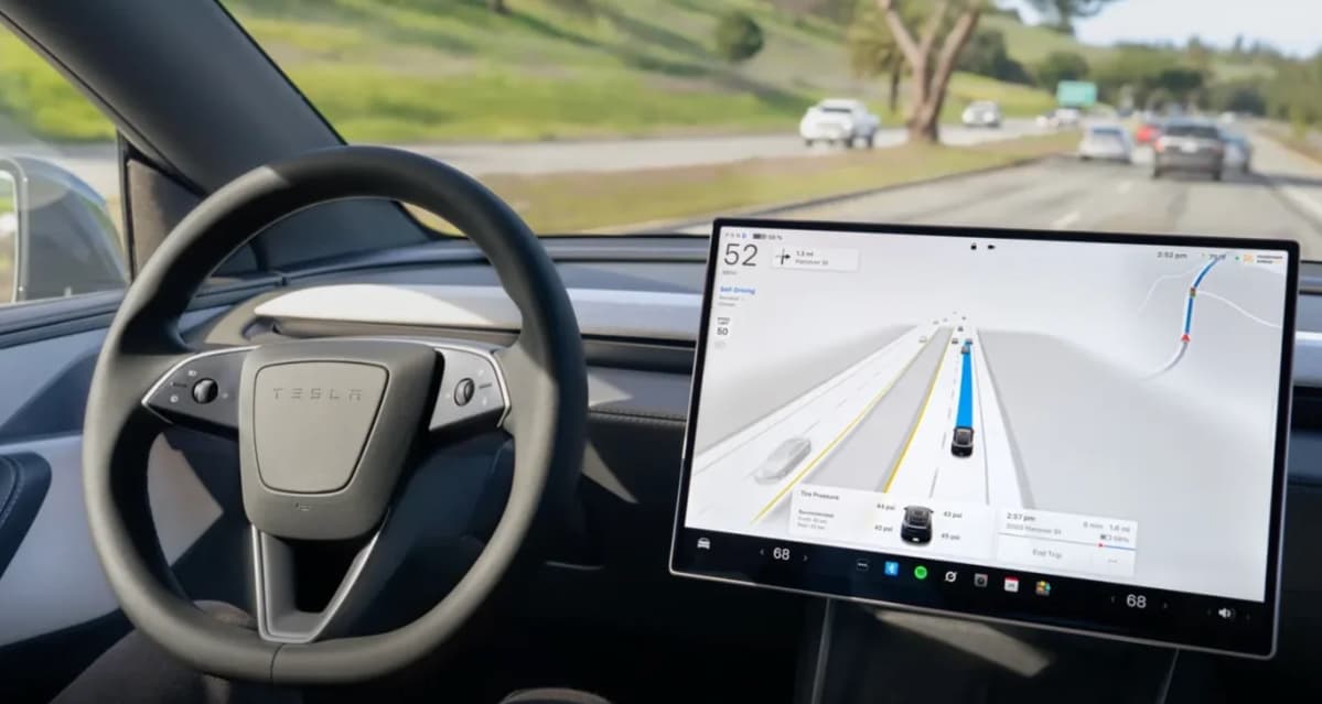 Tesla FSD v14.3.3 lockert die Fahrerüberwachung massiv