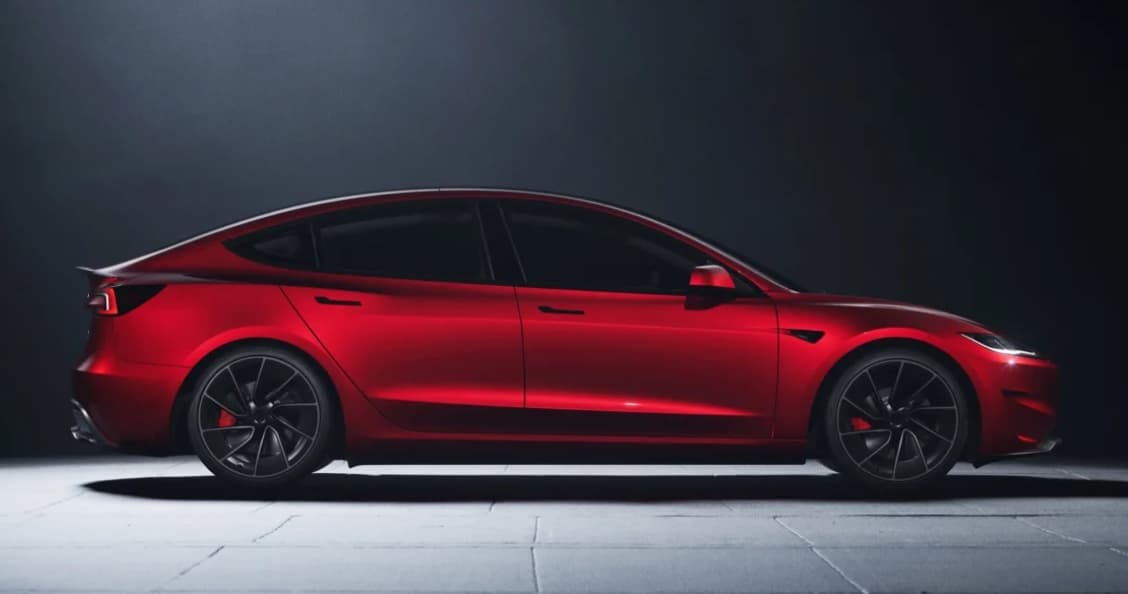 Tesla Model 3 Plaid: VP teast Tri-Motor-Upgrade an