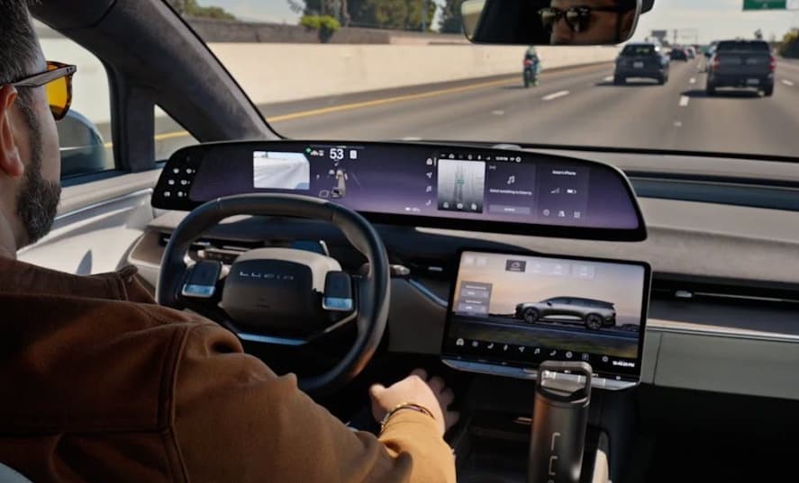 Lucid Gravity: Mega-OTA-Update UX 3.6 bringt Hands-Free Driving