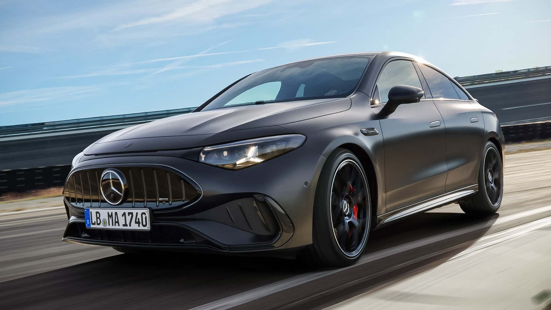 Mercedes-AMG CLA EV: 670 PS dank drei Mini-Motoren