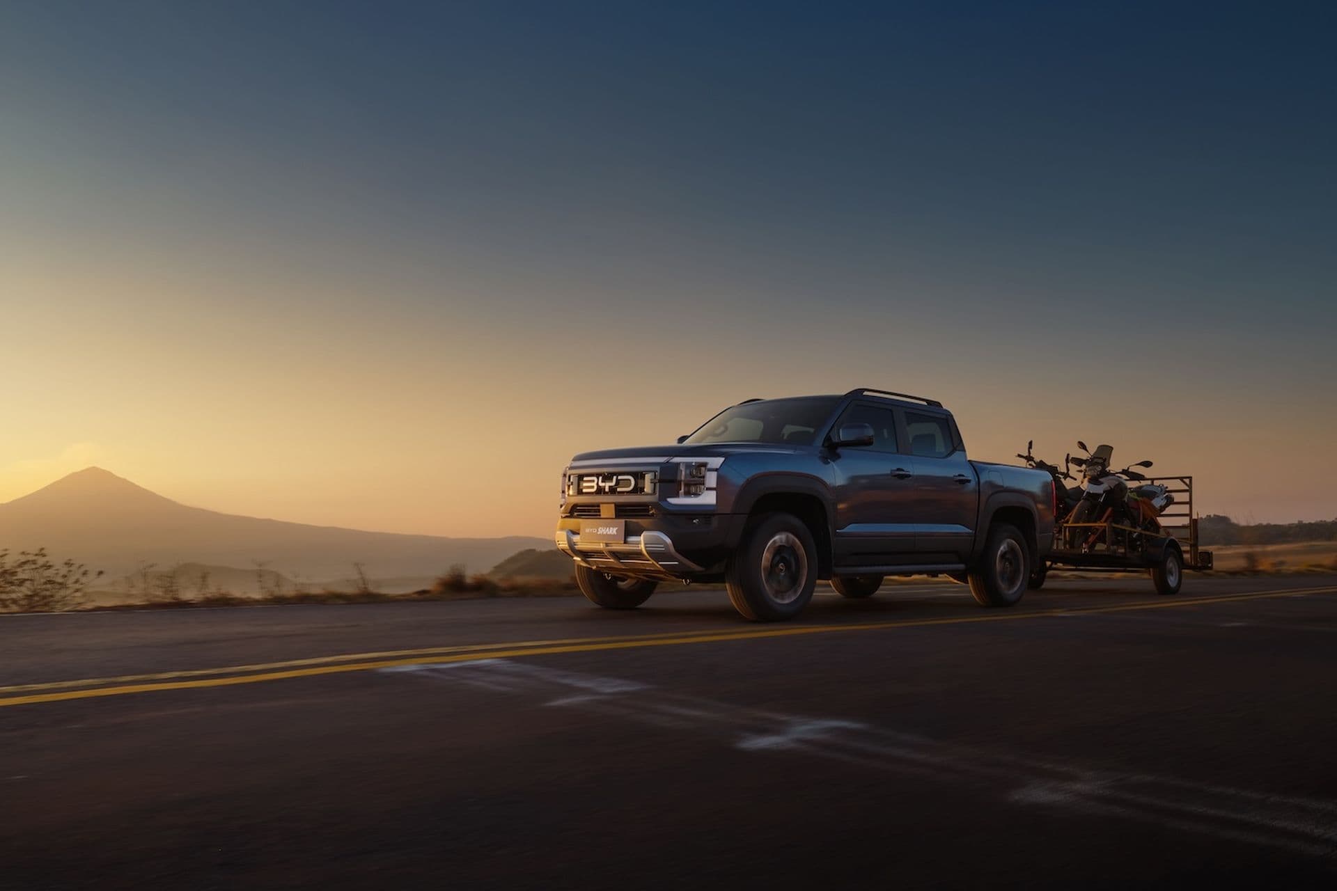 BYD Shark: 321 kW Range-Extender-Pick-up startet in Europa, mit V2L und 55 kW Laden
