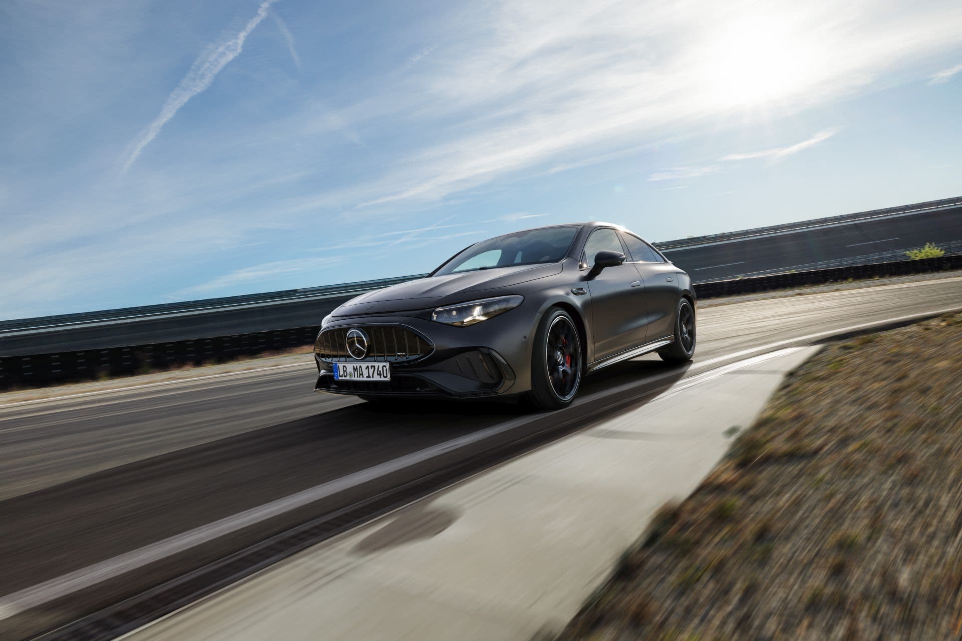 Mercedes-AMG CLA 45 4MATIC+: 680 PS Elektro-CLA mit Axial-Fluss-Motoren, 800V und 330 kW Laden