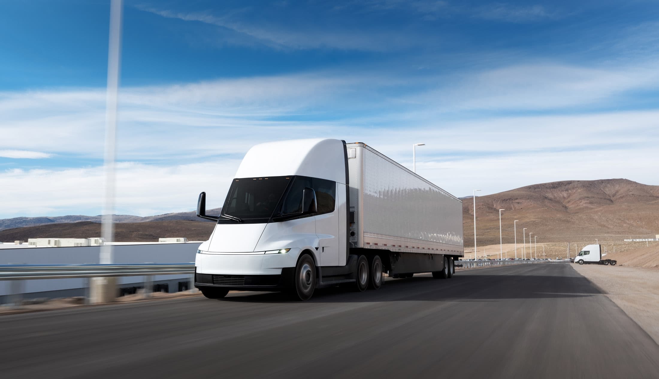 Tesla Semi startet Flotten-Test in Chicago: Papier-Transporte sollen den E-Lkw im Alltag beweisen