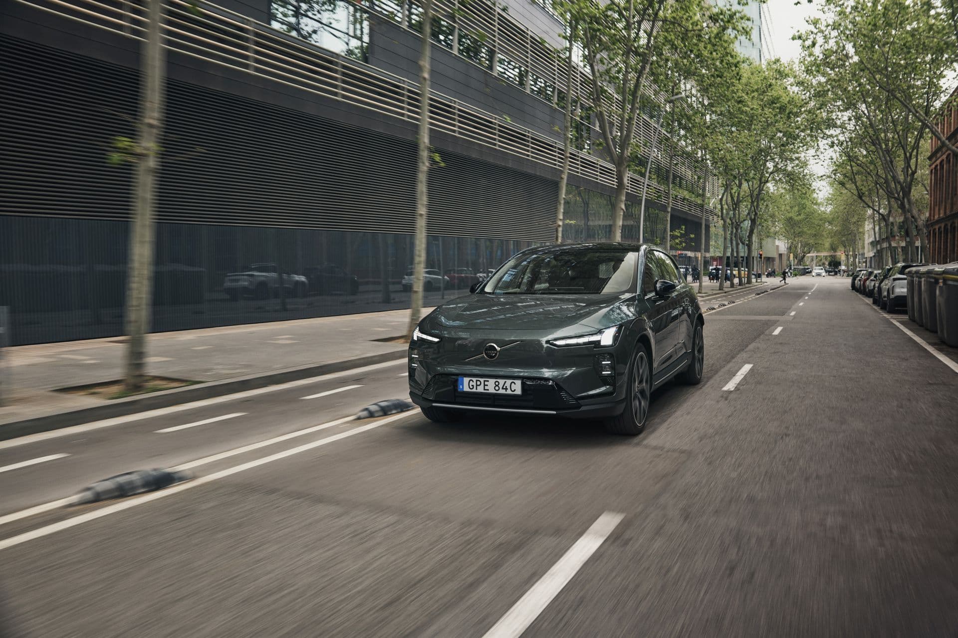 Volvo EX60: Neues Elektro-SUV soll die „letzte Lücke“ schließen, und Deutschland profitiert vom 300-kW-Ladeboom