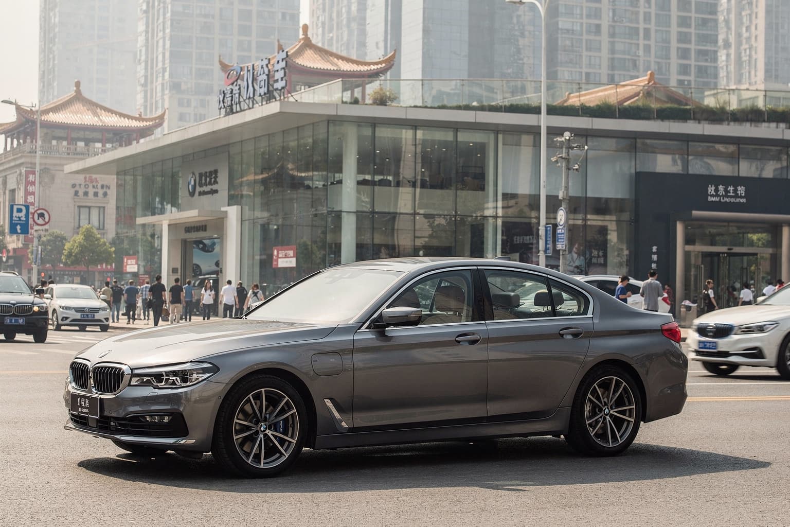 BMW rutscht in China ab: Auslieferungen minus 30%, E-Auto-Geschäft bricht besonders stark ein