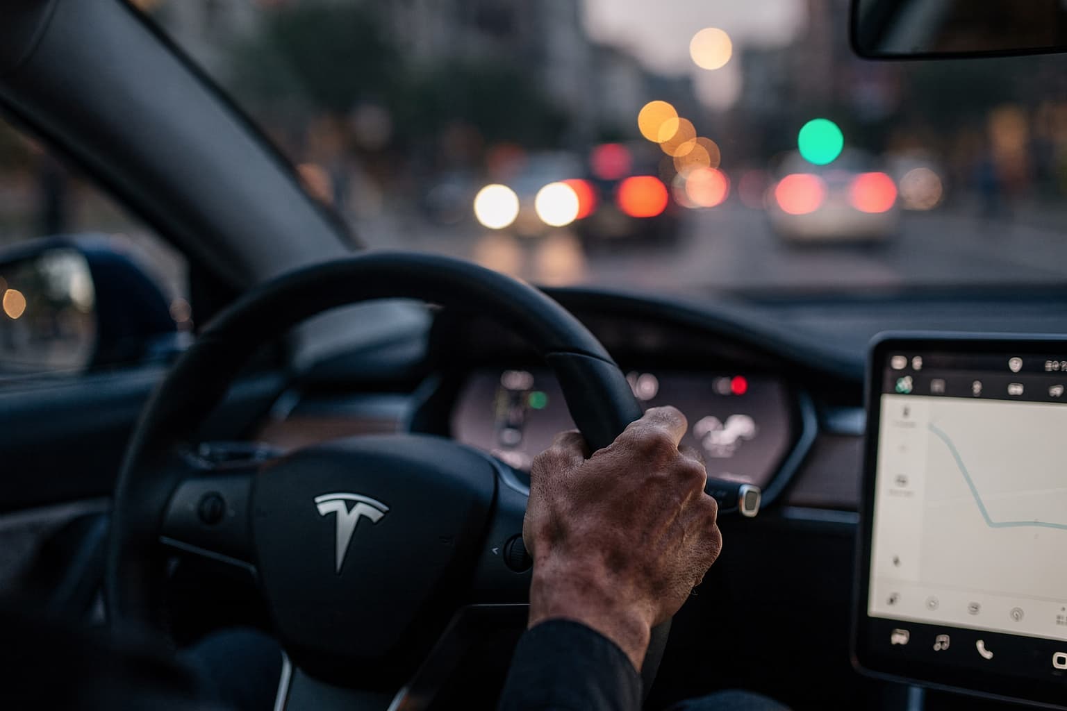 Tesla FSD v14 Lite: Neue Version soll „wide release“ bekommen, spürbare Verbesserungen für HW3-Fahrer