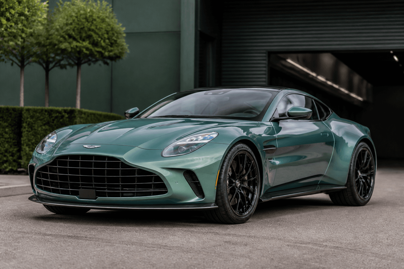 Aston Martin setzt auf teure Sondermodelle statt Elektroauto, CEO Hallmark spricht von Turnaround